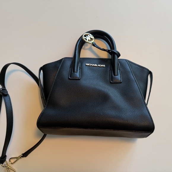 Black Small MK Purse - Picture 3 of 4